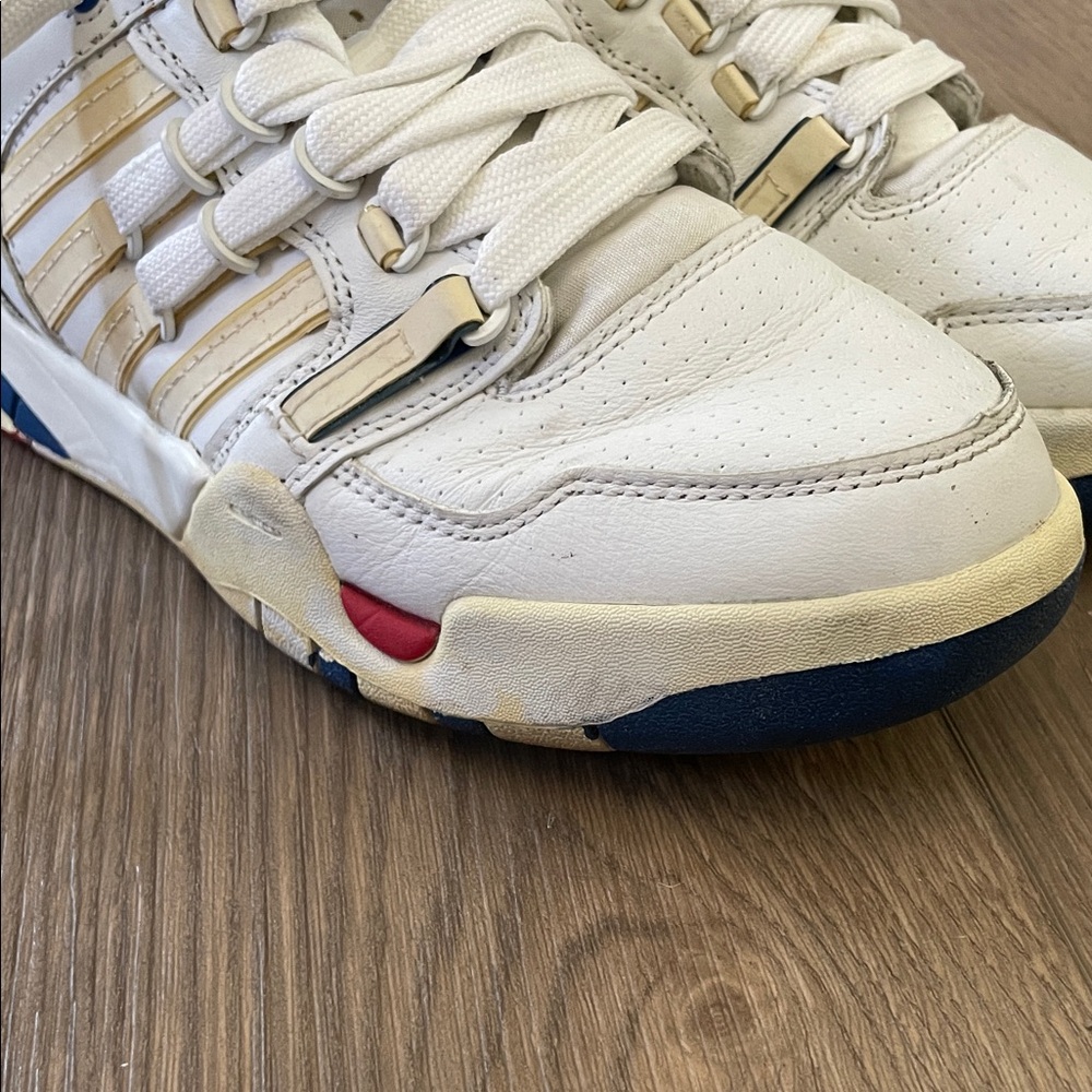 K-Swiss White and Red Sneakers - Picture 7 of 12